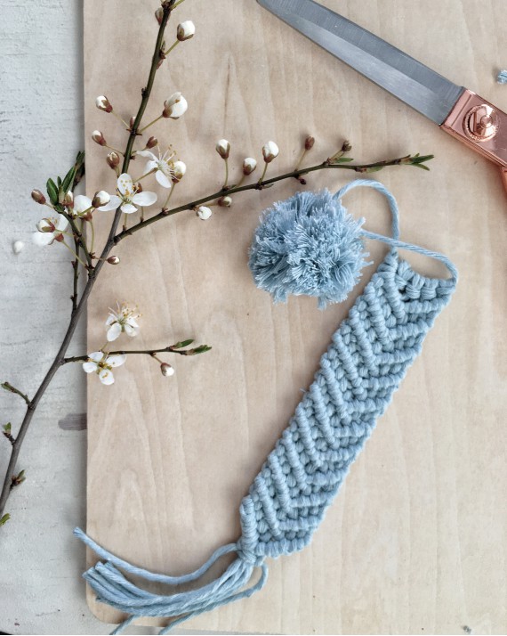 Makramee-Lesezeichen Bobbiny