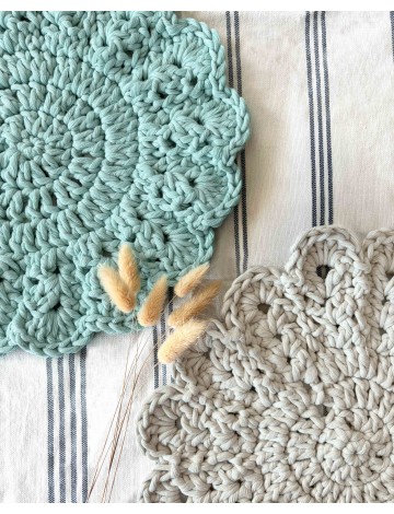 Bloemenplacemat| gratis patroon| Bobbiny | crochet